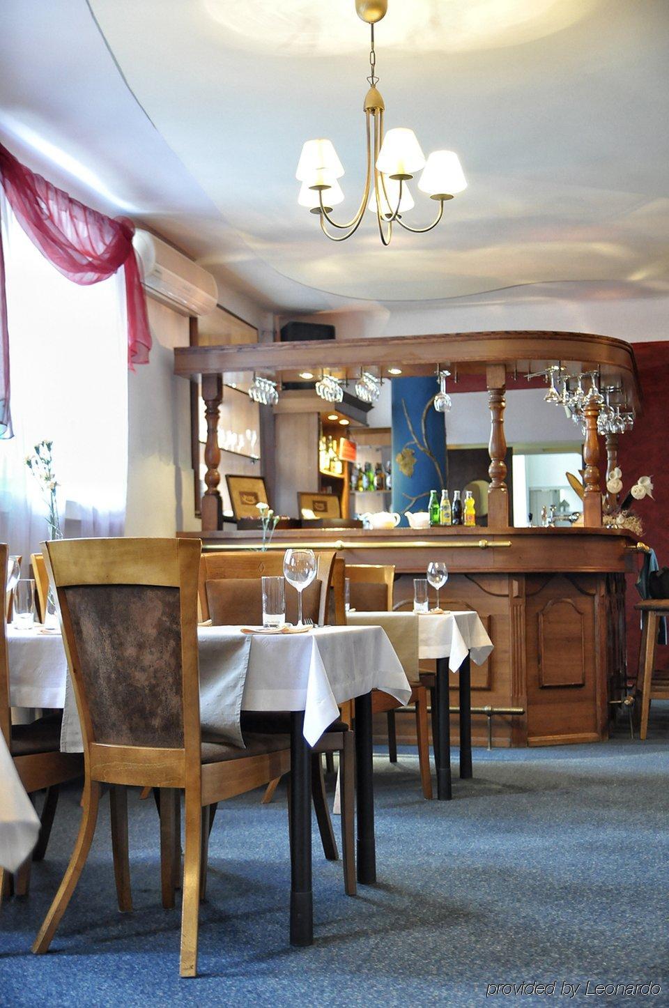 Brojan Hotell Jaworzno Restaurang bild